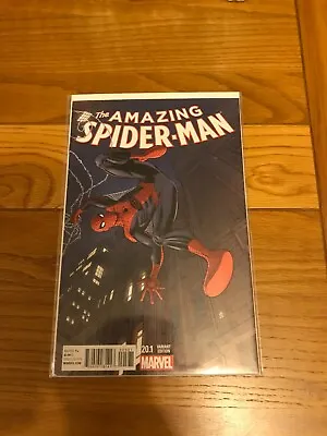 Buy Amazing Spider-man 20.1   Nm Cond. Oct 2015.  Variant Cover          • 2.95£