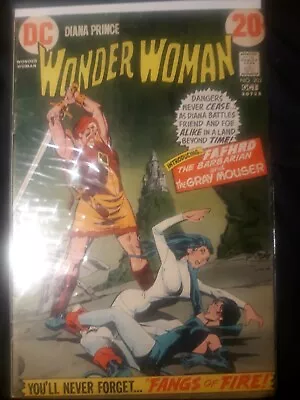 Buy Wonder Woman Issue No 202 • 13.43£