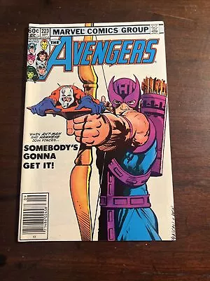 Buy AVENGERS #223 Hawkeye Ant-Man Newsstand VARIANT 1982 • 15.80£