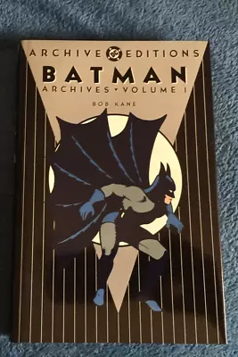 Buy Free P & P; Batman Archives, Volume 1, 1990: Detective Comics #27-50, 1939/41 • 35£