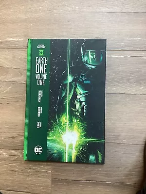 Buy GREEN LANTERN: EARTH ONE Volume 1 [DC 2018, Hardcover] • 8.79£