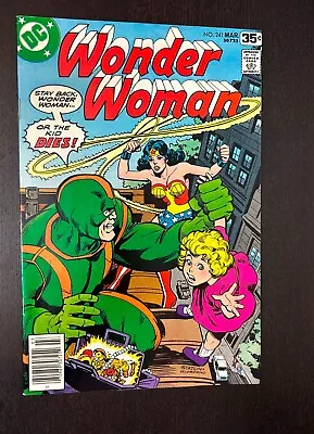 Buy WONDER WOMAN #241 (DC Comics 1978) -- Bronze Age Superheroes -- NM- • 19£