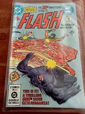 Buy Flash #300 Aug 1981 (VF-)  Bronze Age Giant Size 25th Anniversary Issue • 4.50£