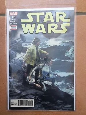 Buy Star Wars #33 (NM)`17 Aaron/ Larroca • 3.99£