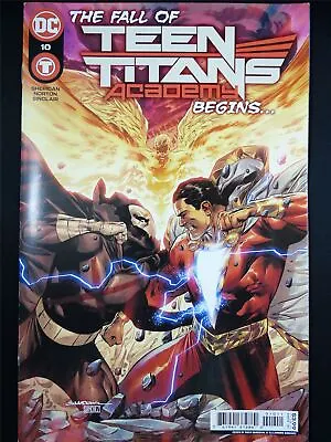 Buy TEEN Titans Academy #10 - DC Comic #J0 • 3.51£