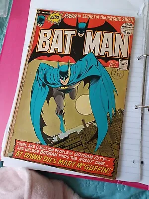 Buy Batman #241 May 1972 Classic Neal Adams Cover “AT DAWN DIES MARY MACGUFFIN!” • 50£